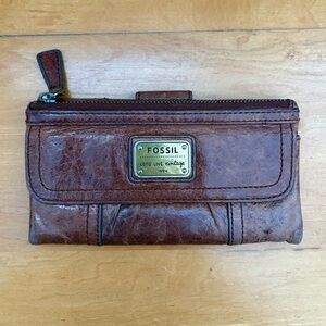 Fossil Women’s Brown Leather Wallet